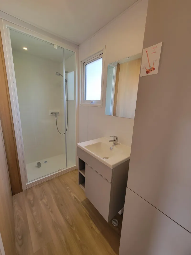 C- Mobil-Home Baltique Climatisé 3 Chambres