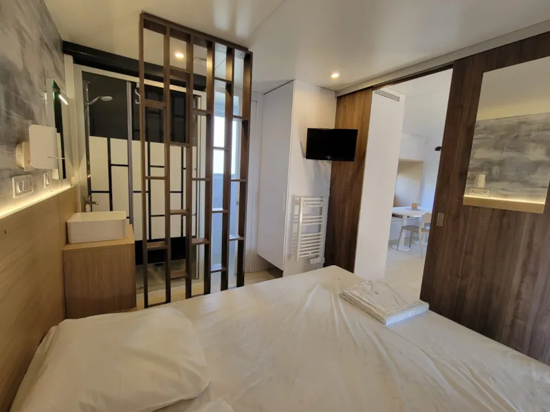 C- Mobil-Home Méditerranée Climatisé 2 Chambres