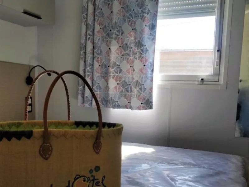 C- Mobil-Home Caraïbes - 2 Chambres