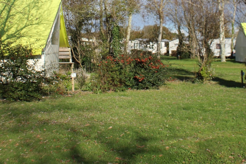 Pitch Trekking Package by foot or by bike with tent without electricity
