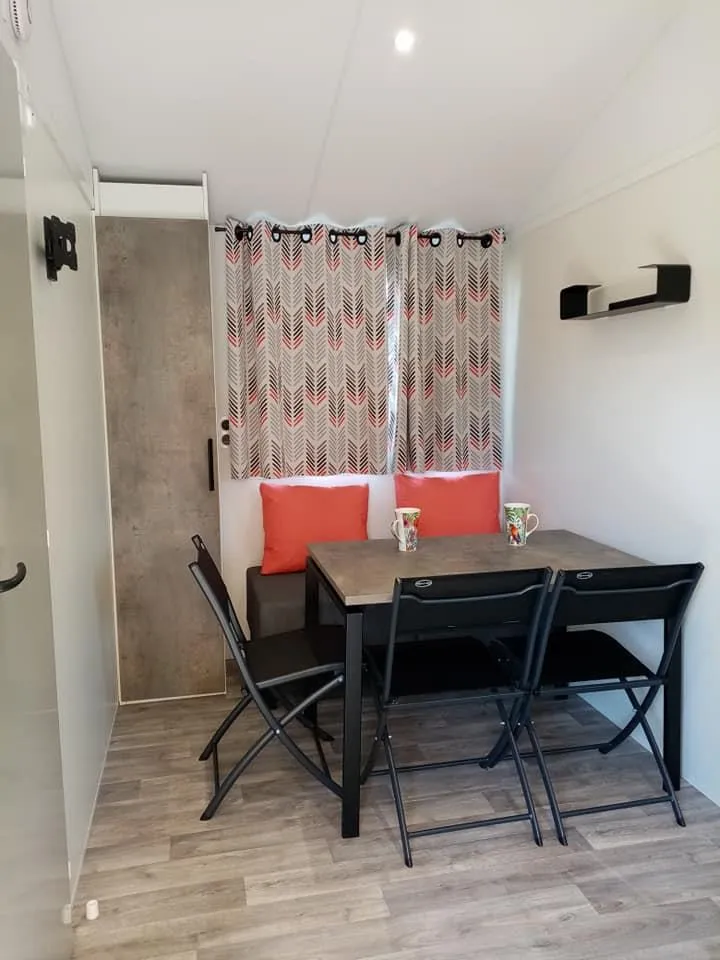 Location - Mobil-Home Bikini - 23M²- 2 Chambres - Camping Kerlaz