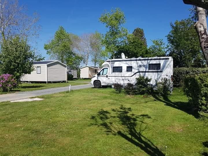 Comfort Package (1 vehicle, 1 piece of equipment, 2 people - with electricity)