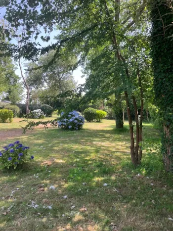 Emplacement - Forfait Randonneur/Cycliste Avec Tente Sans Électricité - 80M² - Camping Kerlaz