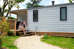 Location - Mobil Home Premium Montreuil 32 M² , Terrasse Semi Couverte Et Climatisation - Camping Les Nobis d'Anjou