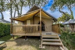 Location - Lodge Jungle Confort 34M² 3 Chambres / Terrasse Couverte + Tv - Flower Camping Domaine de Pendruc