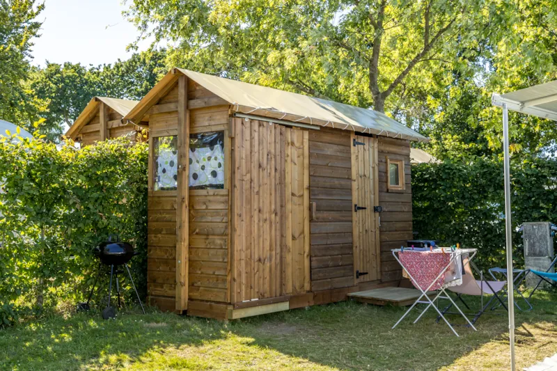 Forfait Premium Freecamp Équipé D'un Sanitaire Privé (2 Personnes / Elec10a)