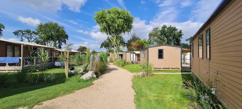 Mobil-Home Horizon Premium 33M² 3 Chambres / Terrasse Couverte + Tv + Lv + Draps / Quartier Piéton