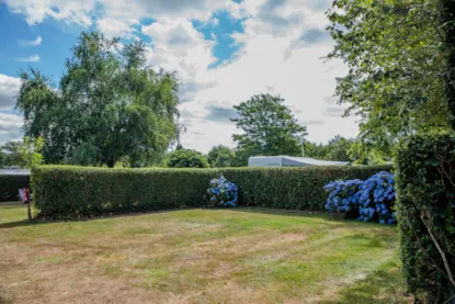 Privilege Package 2 People (Elec 16A / Water And Drainage / 1 Tent, Caravan Or Motorhome / 1 Car)