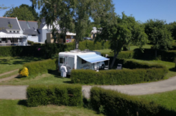 Emplacement - Emplacement Caravanes/Vans - Camping de Kérantérec