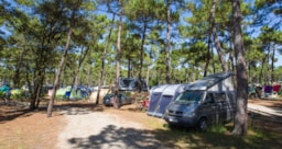Kampeerplaats(en) - Lente Minibus - Airotel Camping de La Côte d'Argent