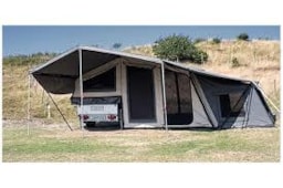 Stellplatz - Pauschale Zusammenfaltbarer Wohnwagen - Airotel Camping de La Côte d'Argent