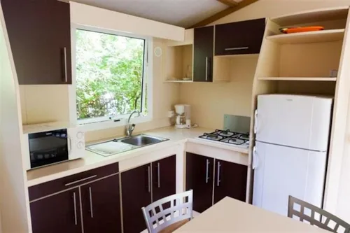 Accommodation - Mobil Home Samoa - image n°3 - Camping La Chapelle Saint Claude