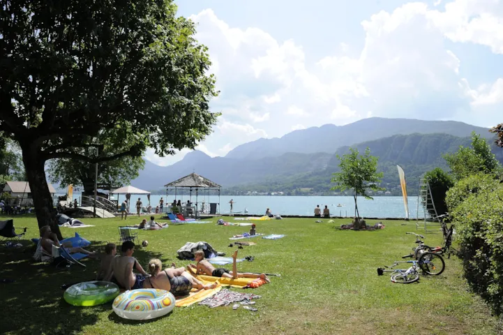 Camping La Chapelle Saint Claude - image n°1 - Camping Direct