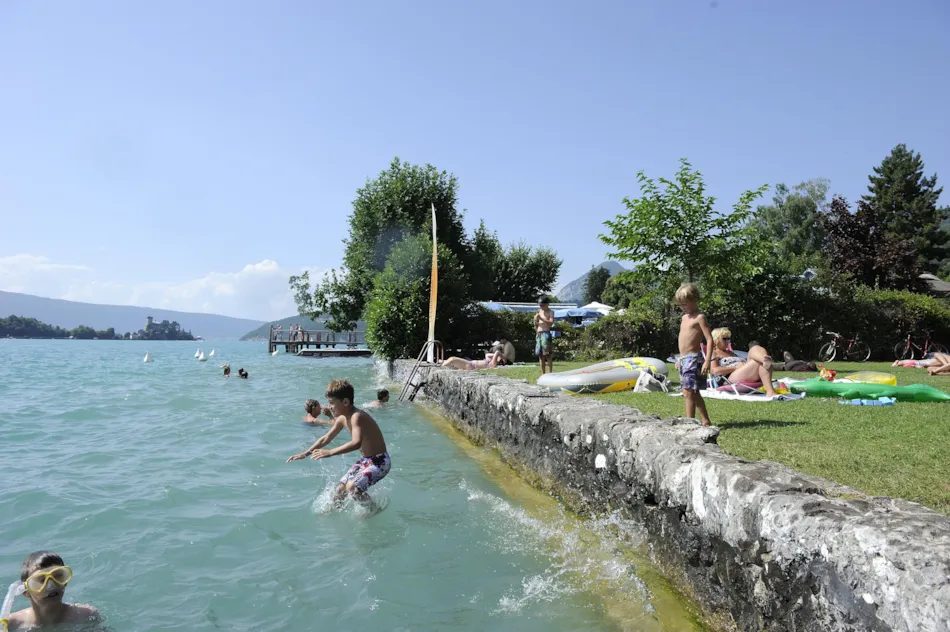 Camping La Chapelle Saint Claude