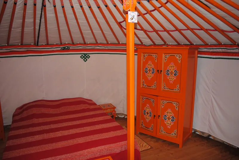 Yourte Traditionnelle Mongole De 27M² + Terrasse 4/5 Personnes