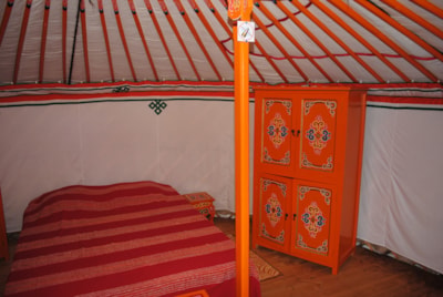 Traditional Mongolian Yurt 27m ² + terrace — 2
