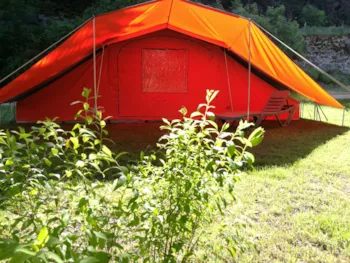 Mietunterkunft - Luxuszelt Bora-Bora 25M ² (Ohne Sanitäranlagen) - Camping du Pont de Braye