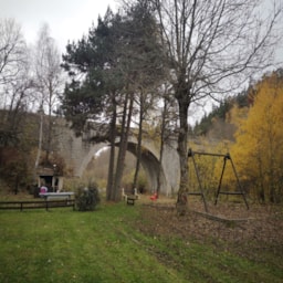 Établissement Camping du Pont de Braye - Chastanier