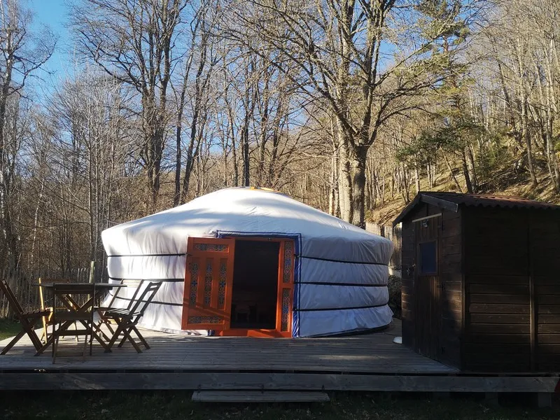 Yourte Traditionnelle Mongole De 27M² + Terrasse 4/5 Personnes