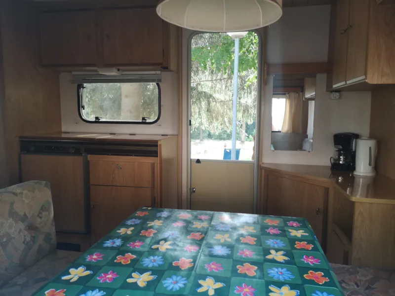 Caravane 2/4 Personnes