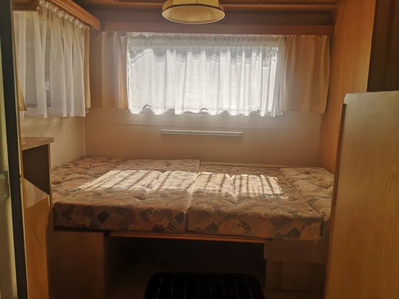 Caravane 2/4 Personnes