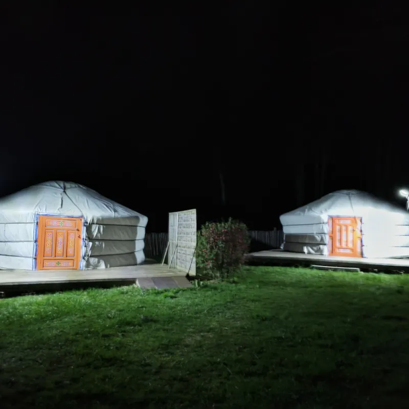 Yourte Traditionnelle Mongole De 27M² + Terrasse 4/5 Personnes