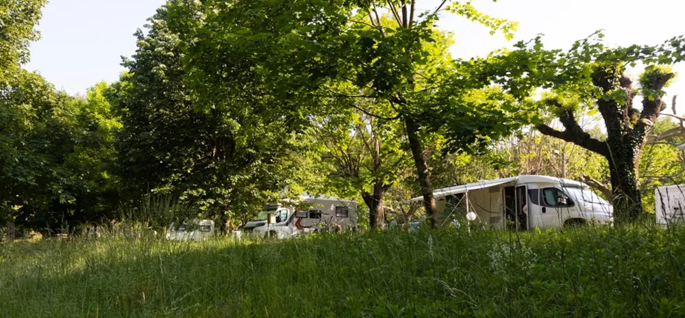 Emplacement - Emplacement Nature Sans Électricité - Flower Camping Le Val de l'Arre