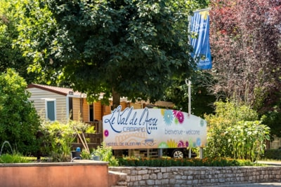 Flower Camping Le Val de l'Arre