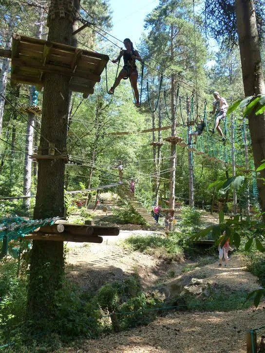 Flower Camping Le Val de l'Arre