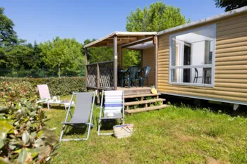 Mietunterkunft - Mobilheim Confort Loggia 2 Zimmer / Terrasse + Klimaanlage - Flower Camping Le Val de l'Arre