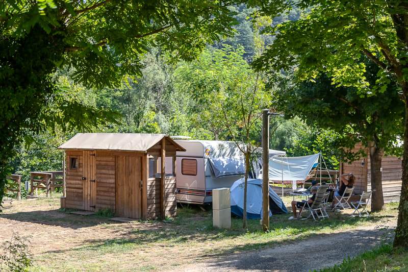 Stellplatz Premium Freecamp - mit eigenem Sanitärgebäude