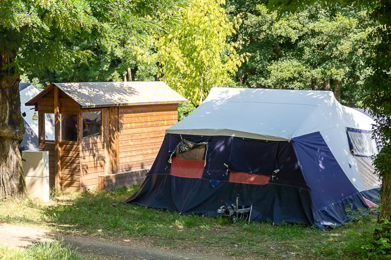 Forfait Premium Freecamp - emplacement équipé d'un bloc sanitaire privatif