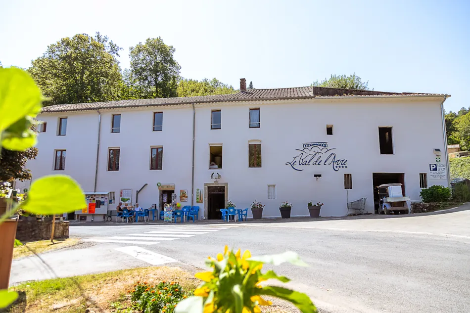 Flower Camping Le Val de l'Arre