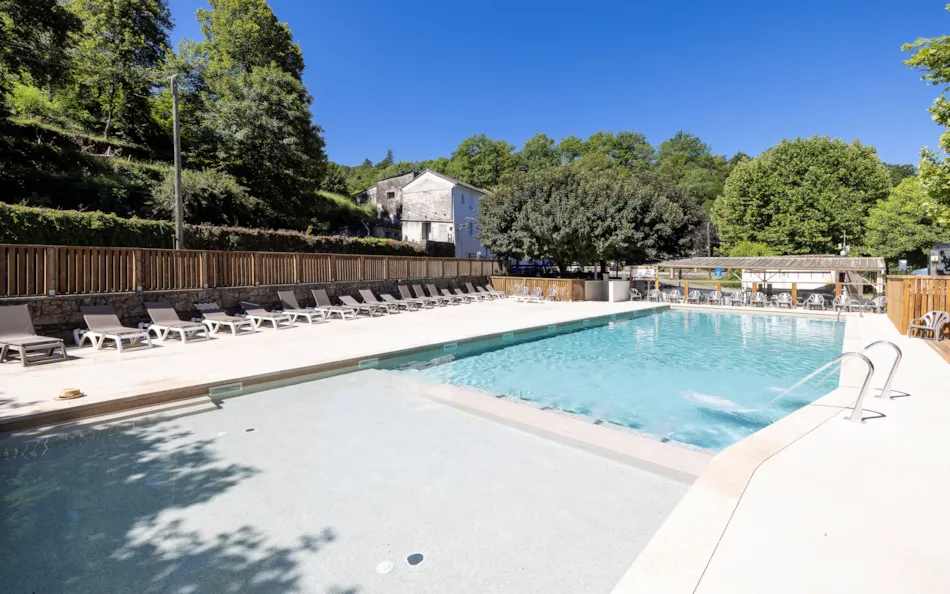 Flower Camping Le Val de l'Arre