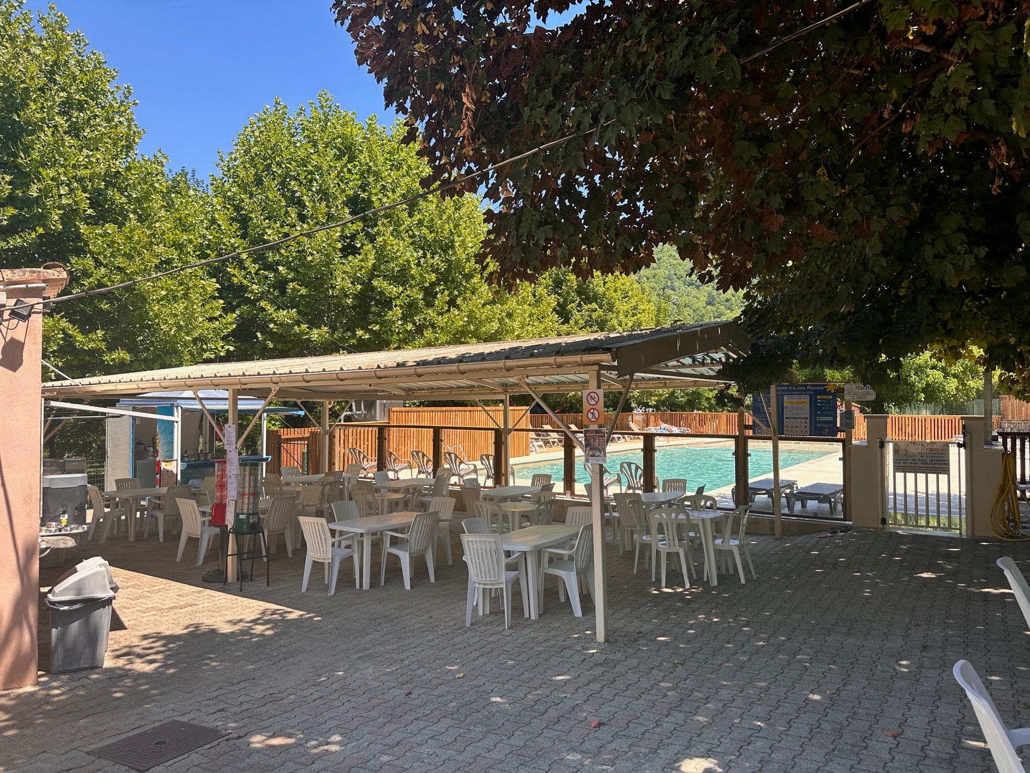 Flower Camping Le Val de l'Arre — Photo 10