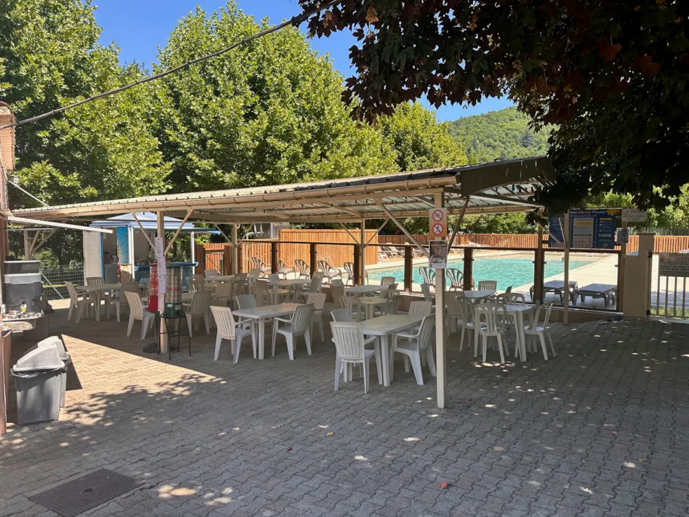 Flower Camping Le Val de l'Arre