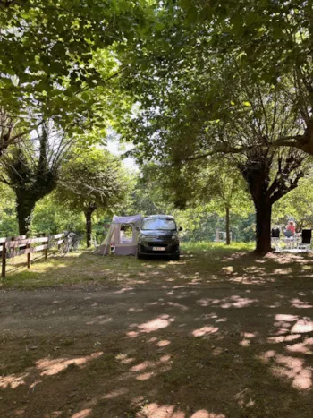 Pitch - Confort Pitch With Electricity - Flower Camping Le Val de l'Arre