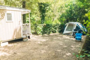 Emplacement - Emplacement Vip (Branchement Électrique 10 Amp + Sanitaire Privé) - Domaine de La Sablière - naturiste