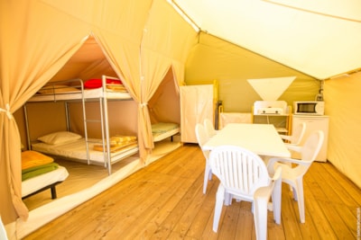 Equipped tent SIMPLY 20m² / 2 bedrooms - sheltered terrace (without toilet blocks) — 2