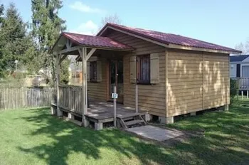 Mietunterkunft - Chalet 30M² N°87 - 2 Zimmer - Terrasse - Camping - Caravaning Les Peupliers