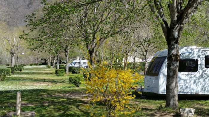 Forfait Confort 80-100M² : Tente, Caravane Ou Camping-Car, Électricité