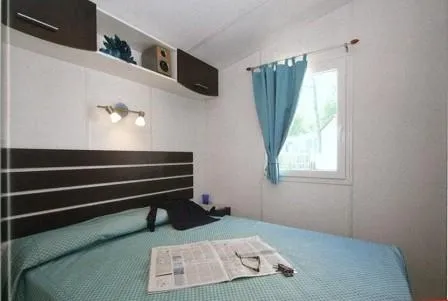 Mobil-Home Orchidée Grand Confort 35M² - 2 Chambres + Terrasse Couverte + Clim + Tv + Lv