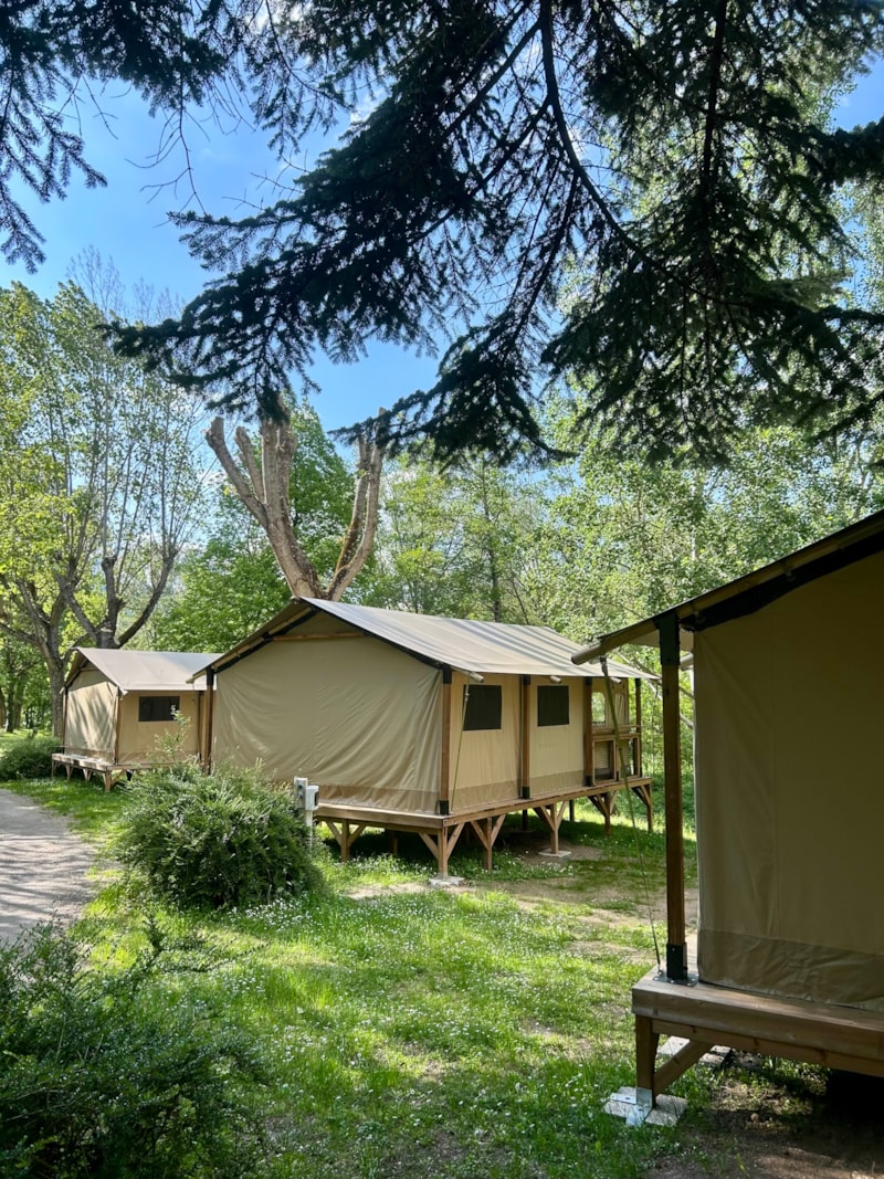Lodge Kenya Evasion Confort 34m² - 2 kamers 2/5 personen (met badkamer) + terras