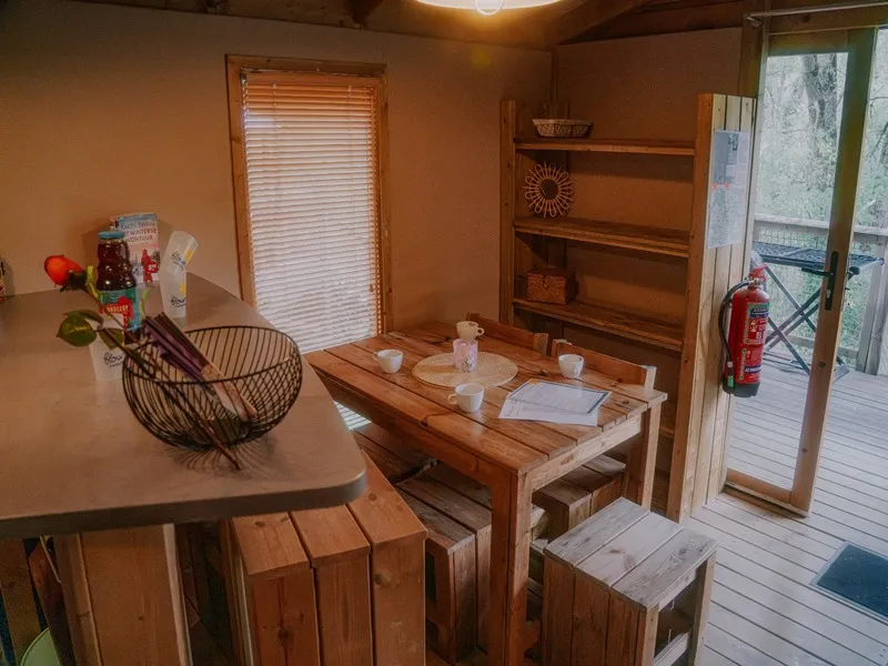 Cabane Lodge Premium Sur Pilotis 32M² - 2 Chambres (Avec Sanitaires) + Terrasse + Tv