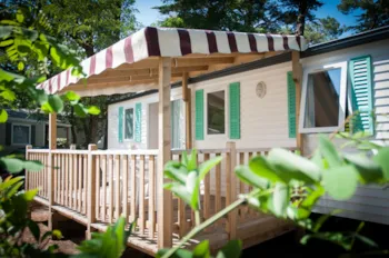 Mietunterkunft - Eco Mobilheim 3 Zimmer Magdalena (Über 10 Jahre) 29M² + Halbüberdachte Terrasse - Camping Les Cyprès