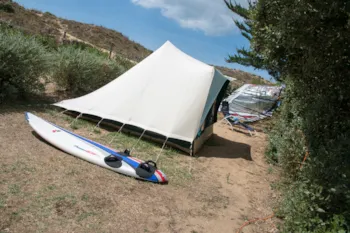 Stellplatz - Stellplatz Camping : Stellplatz + Fahrzeug + Strom - Camping Les Cyprès