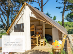 Accommodation - Tent 2 Bedrooms Genet (2023) 21 M² + Half-Covered Terrace - Camping Les Cyprès