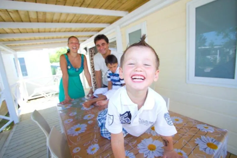 Mobil Home 3 Chambres / 1 Salle De Bains - Terrasse Couverte