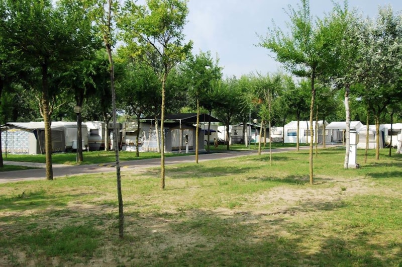 Piazzola 1 auto per tenda, roulotte o camper