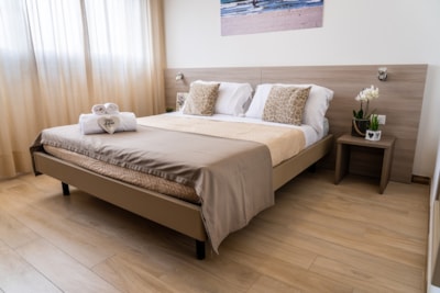 Apartment  - 2 bedrooms + sheltered terrace — 6